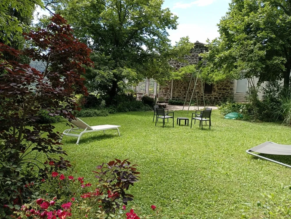 Extérieur, Grande maison avec jardin